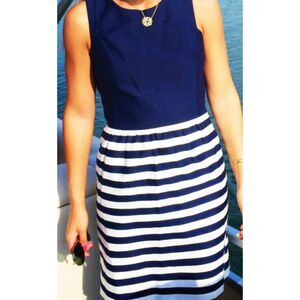 Vineyard Vines Navy and White Striped Dress Size 2